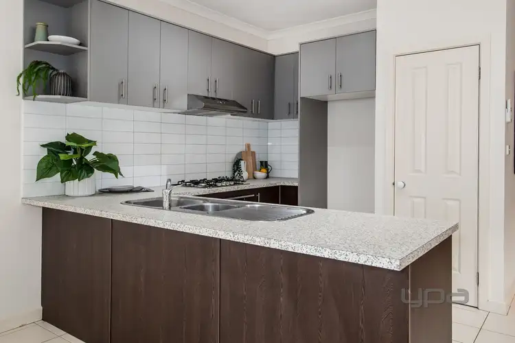 Fourth view of Homely house listing, 3 Tucker Place, Caroline Springs VIC 3023