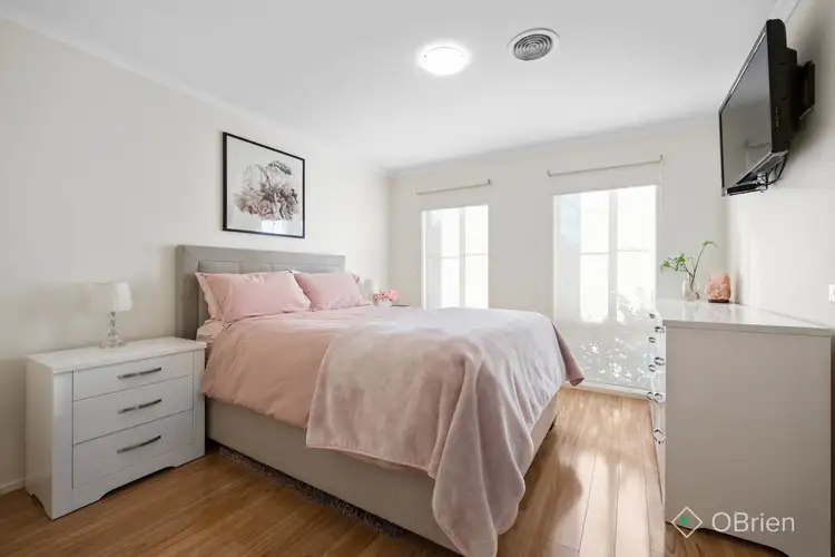 Fifth view of Homely house listing, 22 Bendigo Circuit, Caroline Springs VIC 3023