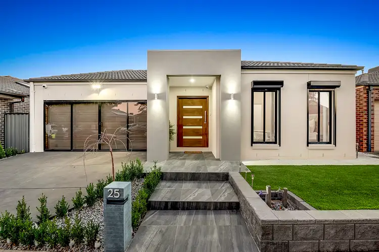 25 Greenham Avenue, Craigieburn VIC 3064