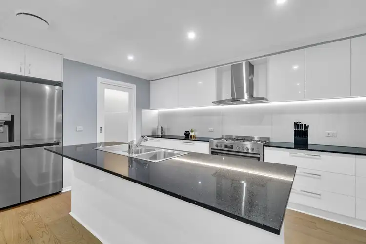Fourth view of Homely house listing, 3 Auburn Close, Craigieburn VIC 3064