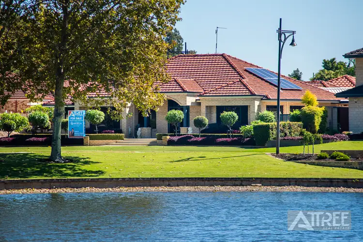 19 Illawarra Crescent, Canning Vale WA 6155