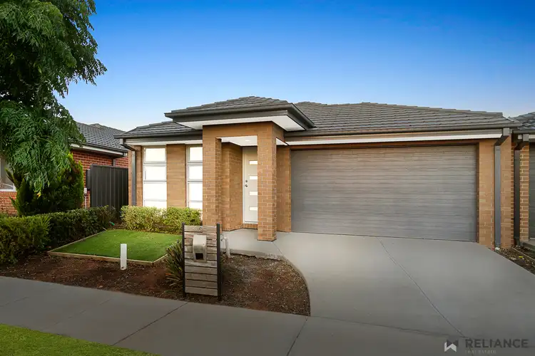 6 Orvalia Road, Manor Lakes VIC 3024