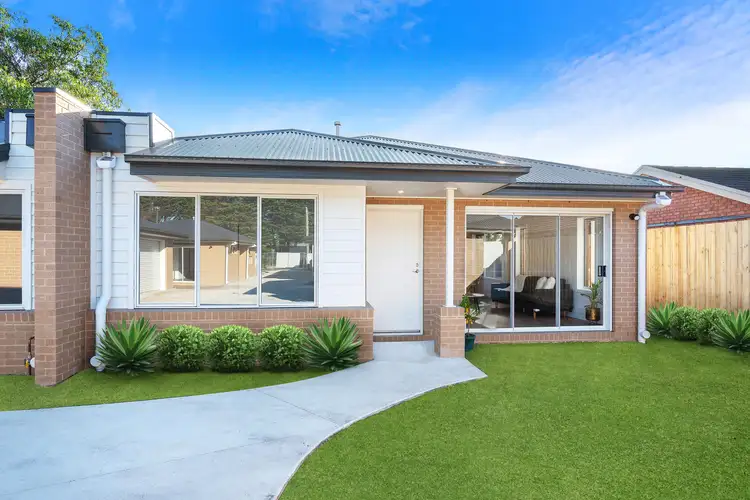 Main view of Homely unit listing, 2/90 Breakwater Road, Breakwater VIC 3219