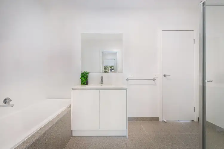 Sixth view of Homely unit listing, 2/90 Breakwater Road, Breakwater VIC 3219