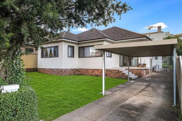 4 Bernard Street, Westmead NSW 2145