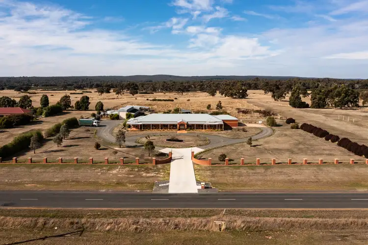 135 Haddon School Road, Haddon VIC 3351