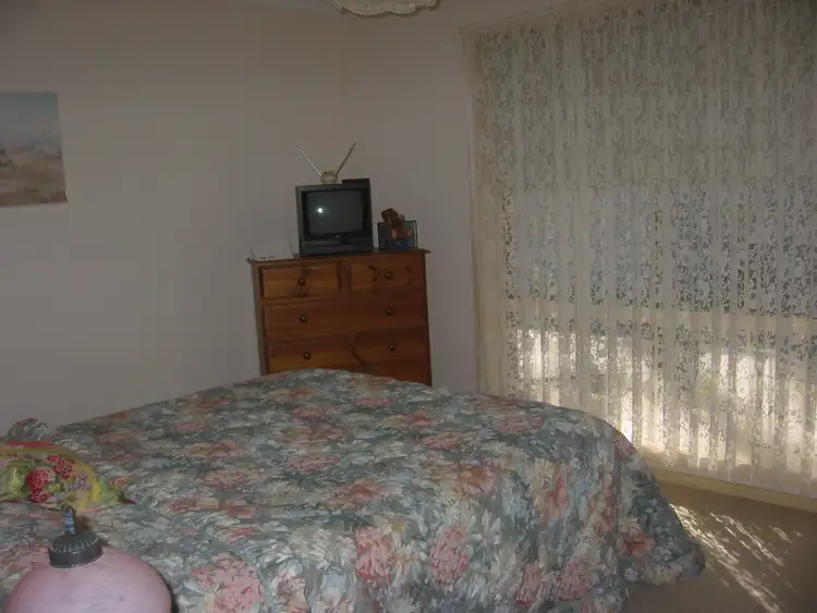 Fifth view of Homely townhouse listing, 1/6 Simmie Street, Echuca VIC 3564