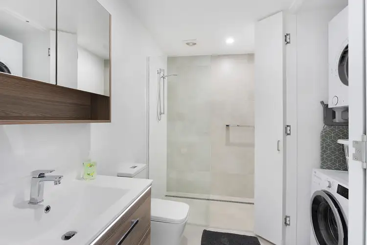 Fourth view of Homely unit listing, 3/24 Victoria Parade, Rockhampton City QLD 4700