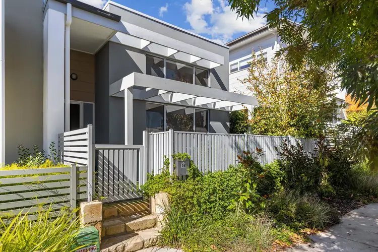 16 Plummer Street, Googong NSW 2620