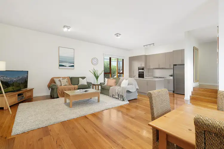 Fifth view of Homely house listing, 2/17 Strathallan Road, Macleod VIC 3085