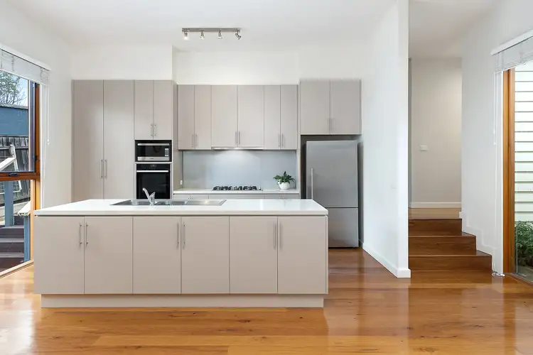 Sixth view of Homely house listing, 2/17 Strathallan Road, Macleod VIC 3085