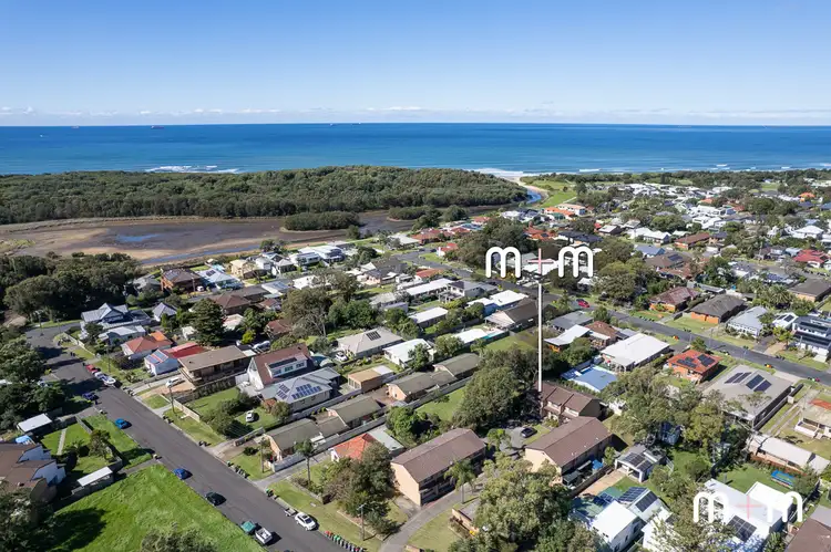 Fifth view of Homely townhouse listing, 11/15-17 Turner Esplanade, East Corrimal NSW 2518