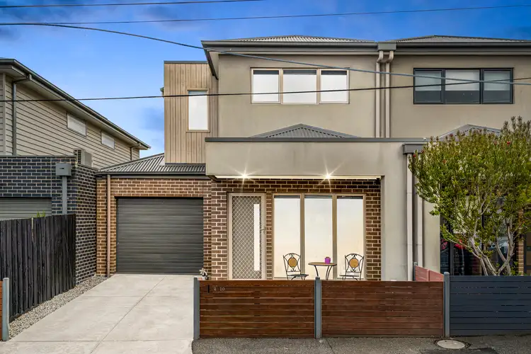 2/10 Swan Street, Footscray VIC 3011