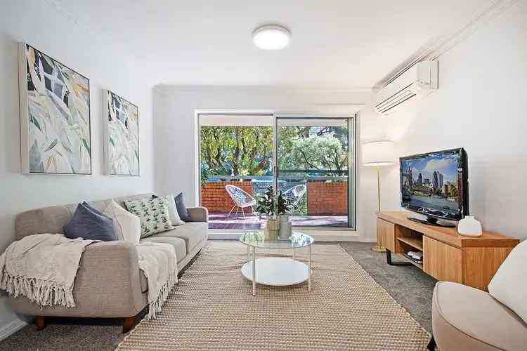 2/6 Jersey Road