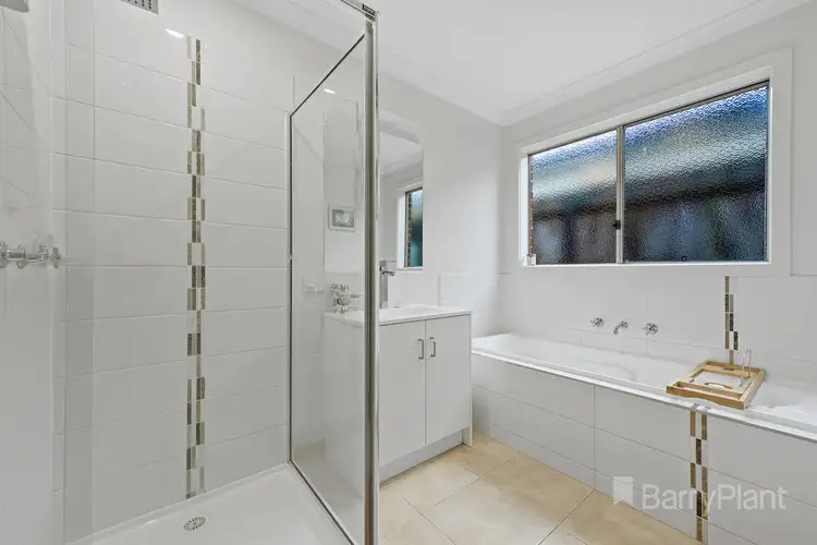 Fourth view of Homely unit listing, 2/9 Shakespeare Court, Drouin VIC 3818
