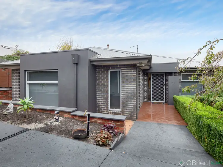 21 Jackson Drive, Drouin VIC 3818