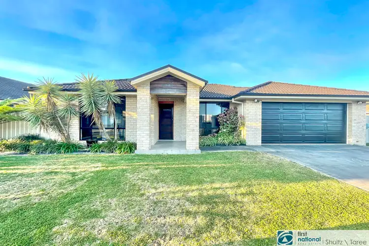 10 Yellowfin Avenue, Old Bar NSW 2430