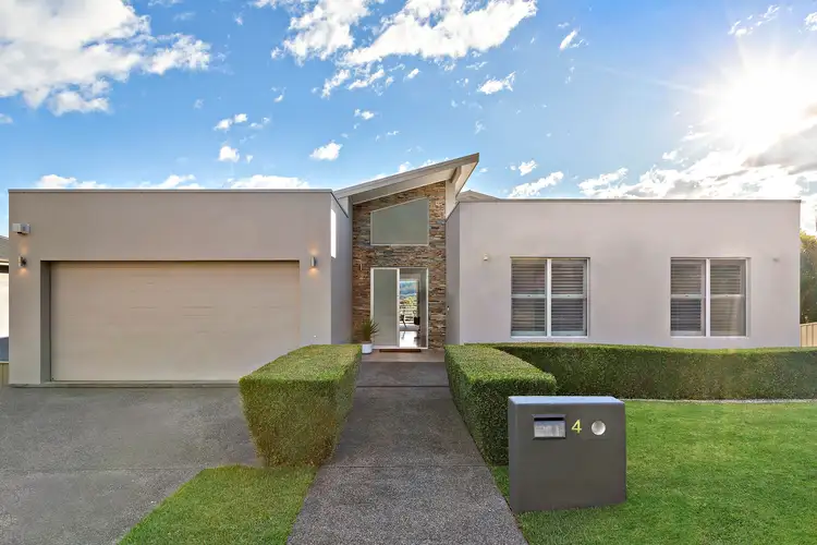 4 Guildford Grove, Cameron Park NSW 2285