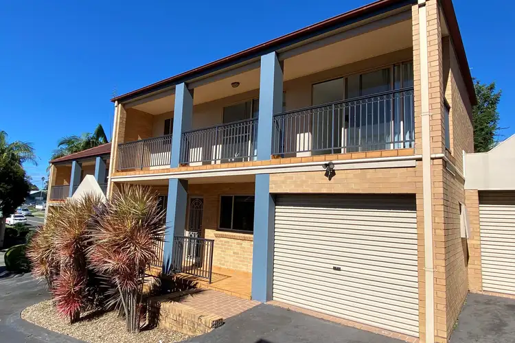 Main view of Homely townhouse listing, 2/50 Urunga Parade, Wollongong NSW 2500