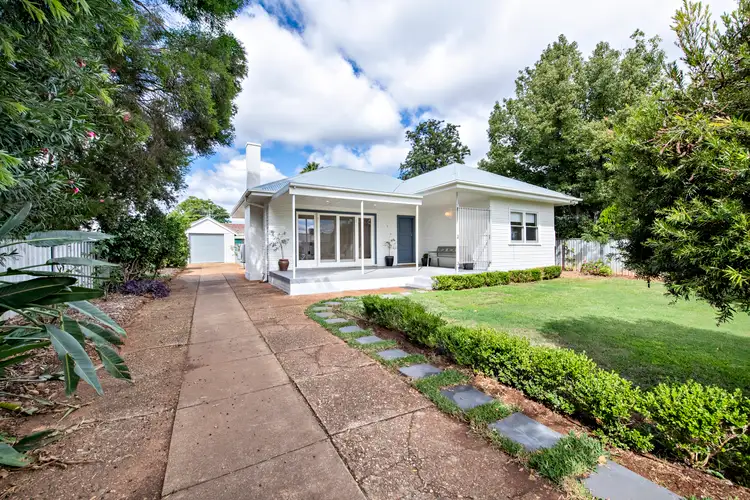 10 Trelanvean Street, Dubbo NSW 2830