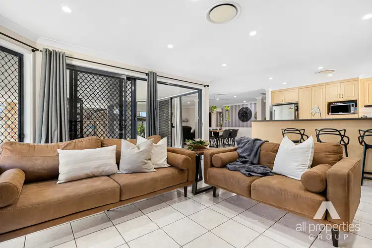 Fifth view of Homely house listing, 2 Clayton Court, Crestmead QLD 4132