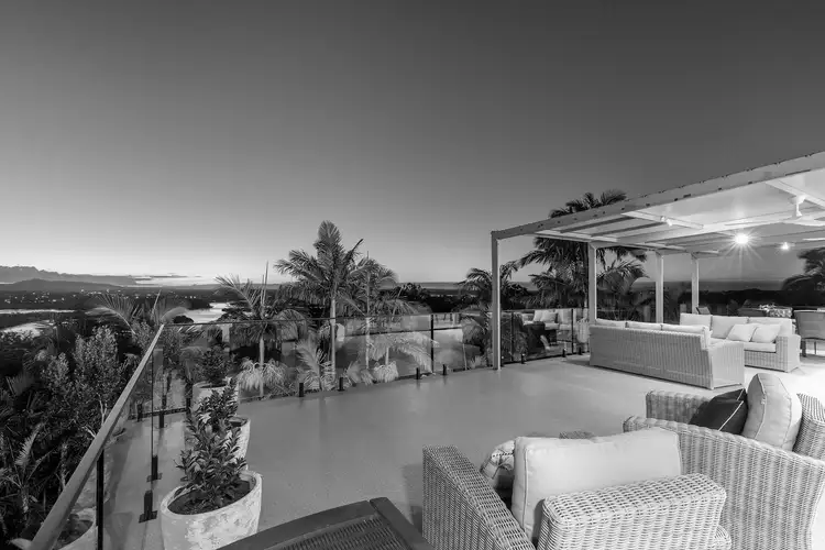 25 Arkana Drive, Noosa Heads QLD 4567