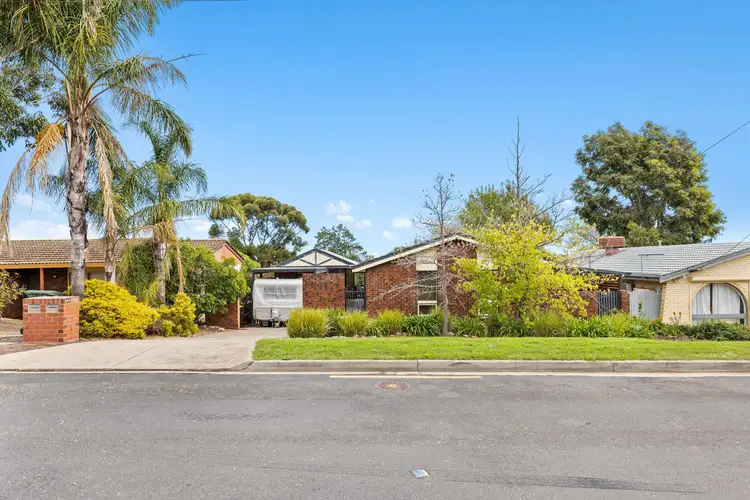 8 Montana Drive, Happy Valley SA 5159