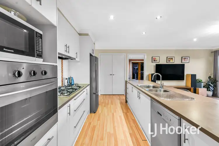 Sixth view of Homely house listing, 20 Fleur Court, Narre Warren South VIC 3805