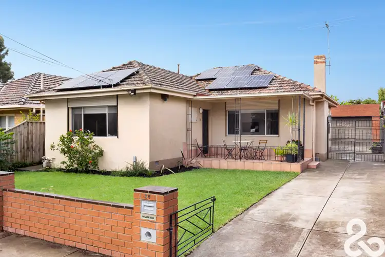 38 Leinster Grove, Thornbury VIC 3071