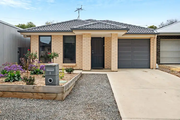 8 Village Road, Hackham West SA 5163