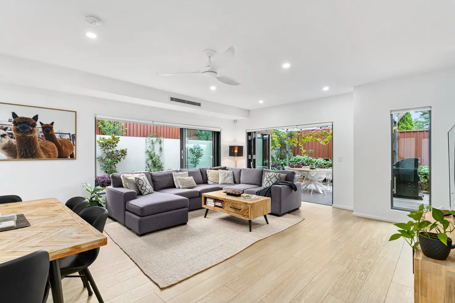 Main view of Homely townhouse listing, 6/9 Glencoe Street, Sutherland NSW 2232
