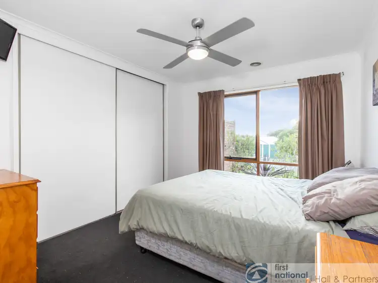 Sixth view of Homely house listing, 40 Crossdale Rise, Endeavour Hills VIC 3802