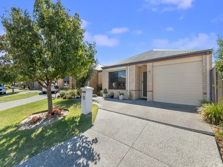 11 Warrilow Loop, Canning Vale WA 6155