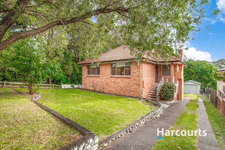 8 Heather Crescent, Garden Suburb NSW 2289