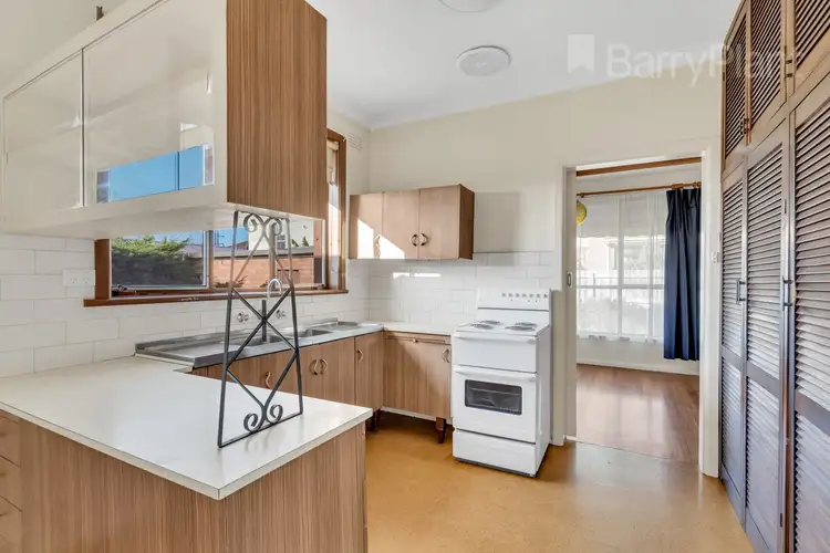 Fifth view of Homely house listing, 2 Lindenow Street, Reservoir VIC 3073