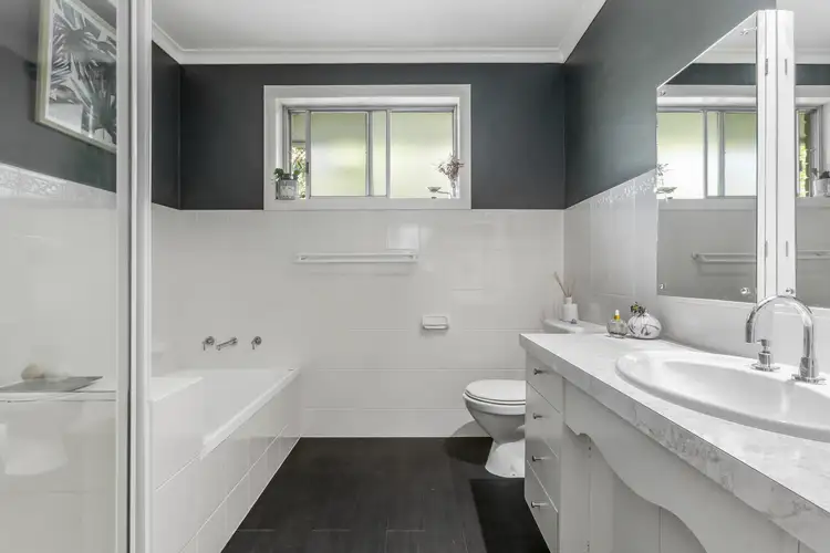 Fifth view of Homely house listing, 10 Sim Street, Mount Waverley VIC 3149