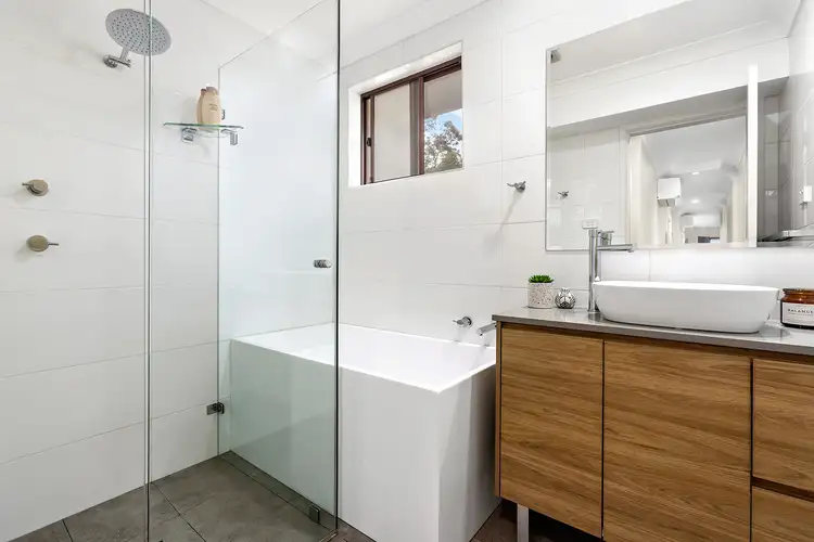 Sixth view of Homely villa listing, 8/13 Lucinda Road, Marsfield NSW 2122