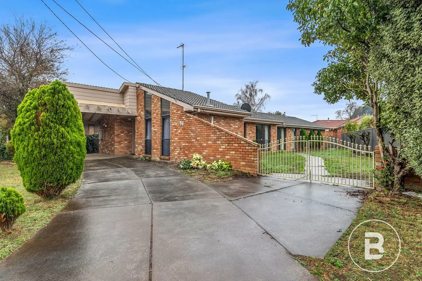 Main view of Homely house listing, 10 Edwards Crescent, Wendouree VIC 3355