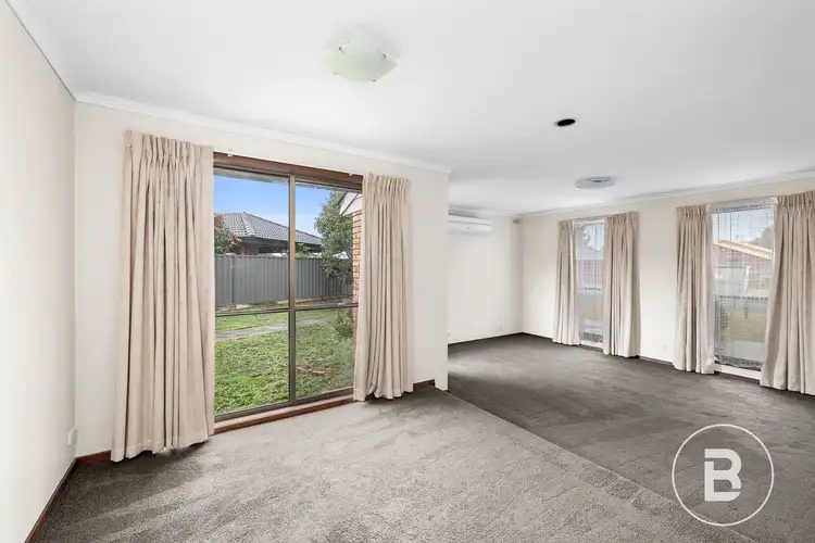 Fifth view of Homely house listing, 10 Edwards Crescent, Wendouree VIC 3355