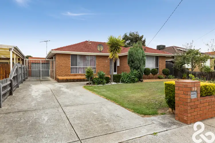 33 Rochester Drive, Thomastown VIC 3074