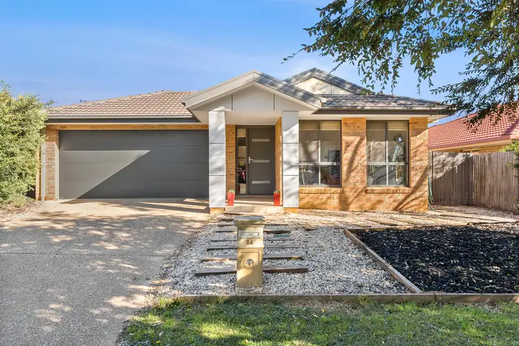 24 Bungle Bungle Crescent