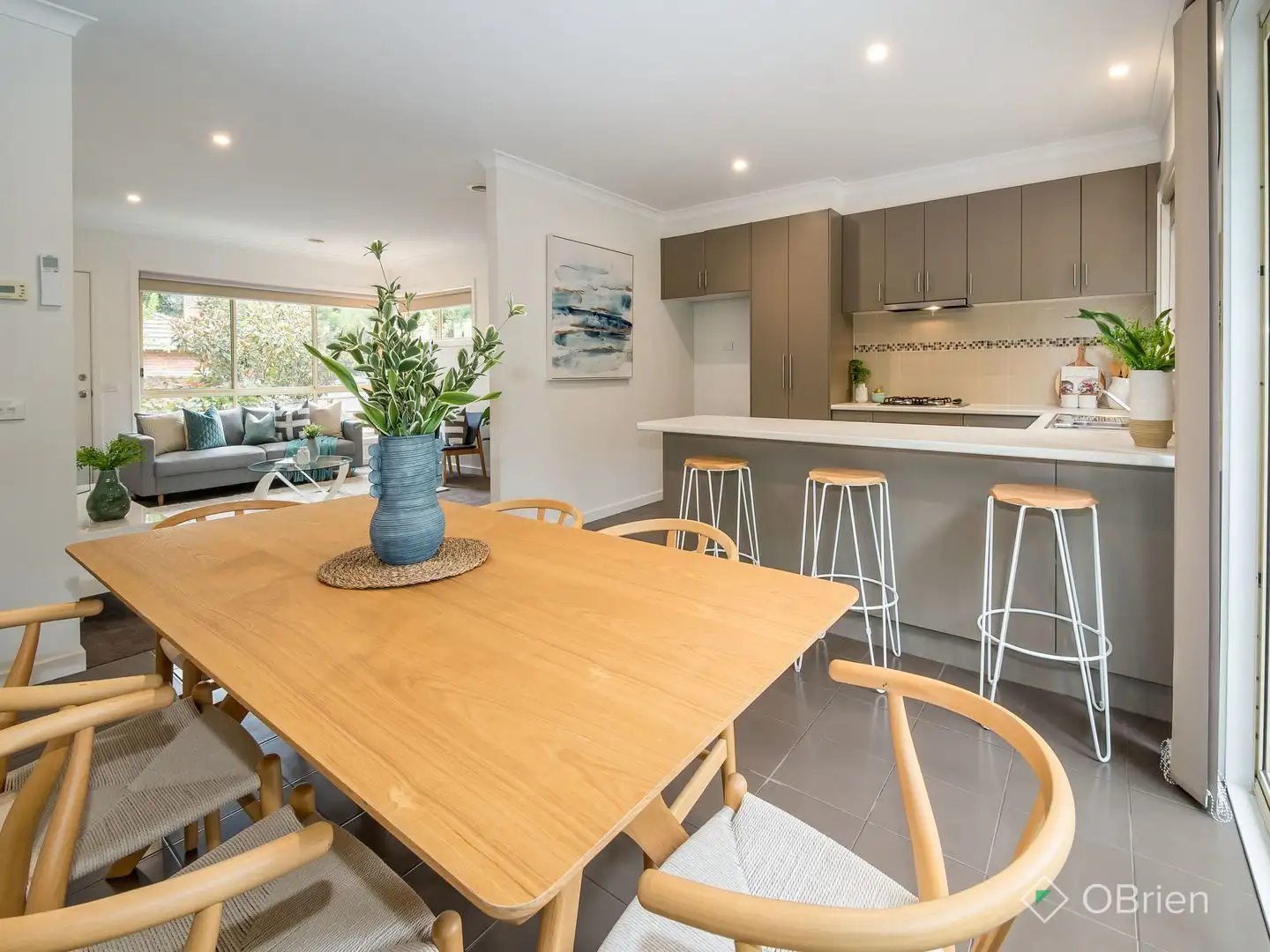 Main view of Homely unit listing, 2/9 Rollings Road, Upper Ferntree Gully VIC 3156