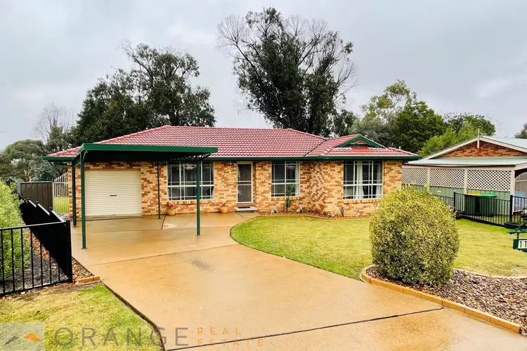 11 Elliott Close, Orange NSW 2800