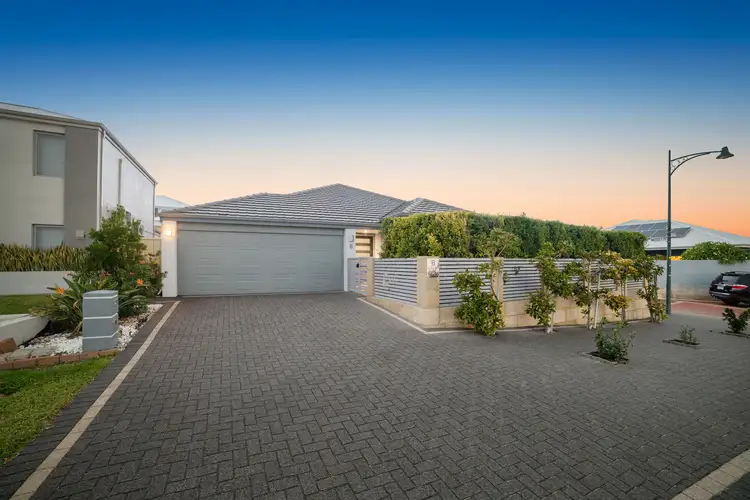 6 Calis Avenue, Iluka WA 6028