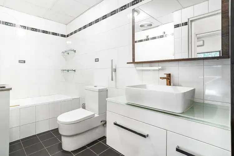 Sixth view of Homely apartment listing, 4/10 Funda Place, Brookvale NSW 2100