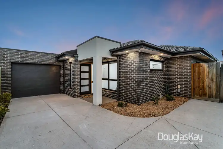 2/9 Metherall Street, Sunshine North VIC 3020