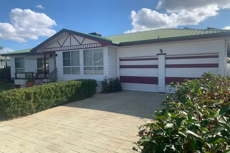 3 Mitchell Place, Dalby QLD 4405
