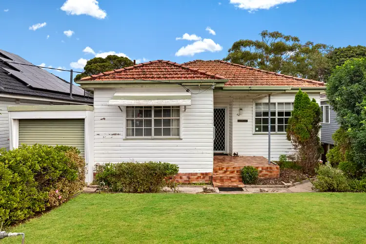 44 Brisbane Water Road, Adamstown NSW 2289