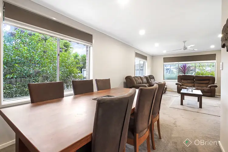 Fifth view of Homely house listing, 8 Berwick Close, Frankston VIC 3199