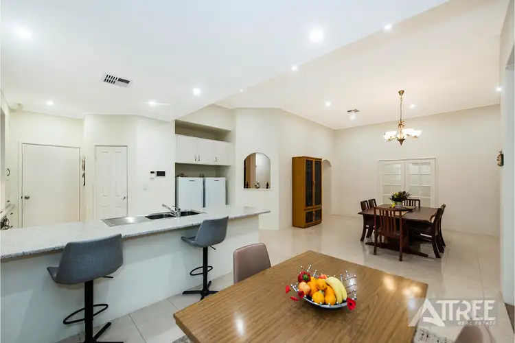 55 Bennett Drive, Canning Vale WA 6155